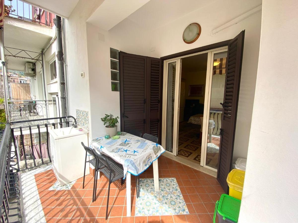 Casa Vacanze Rosy Джардини Наксос Екстериор снимка